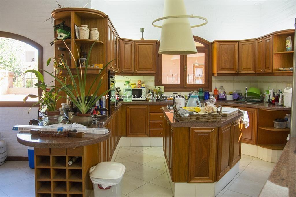 Casa de gran tamaÃ±o ubicada en zona
