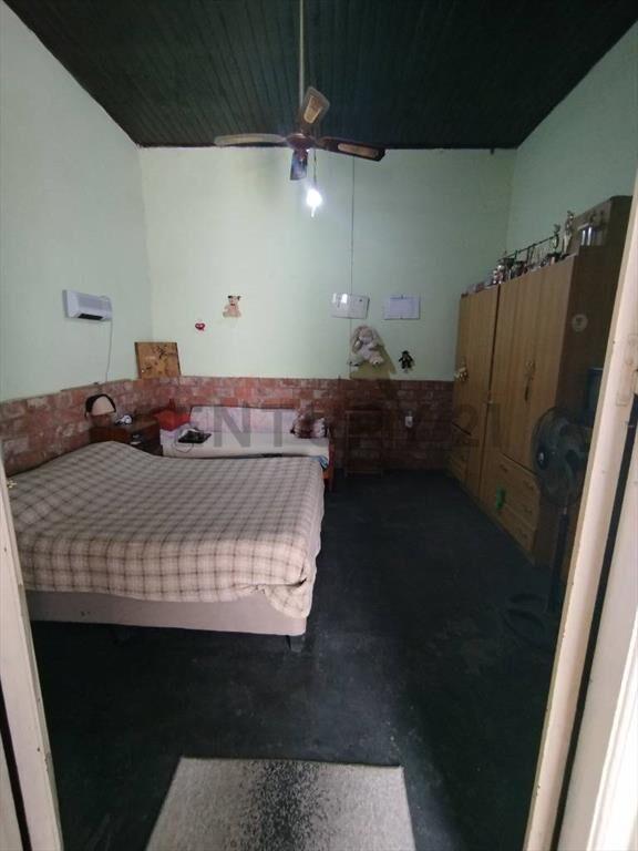 INVERSOR 3 CASAS/ 5COCHRERAS/A 1CUADRA BULEVAR ARTIGAS Y ...