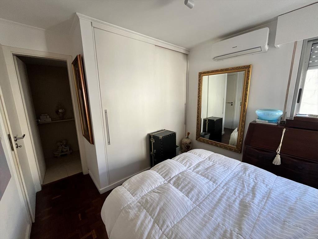 Venta Apartamento 2 Dormitorios y Garaje Pocitos