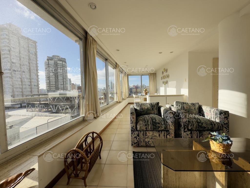 Apartamento en venta, dos dormitorios, 2 baños, peninsula.