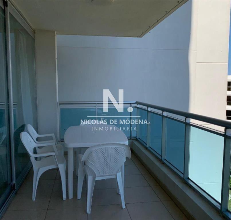 En venta apartamento de 3 dormitorios con vista
