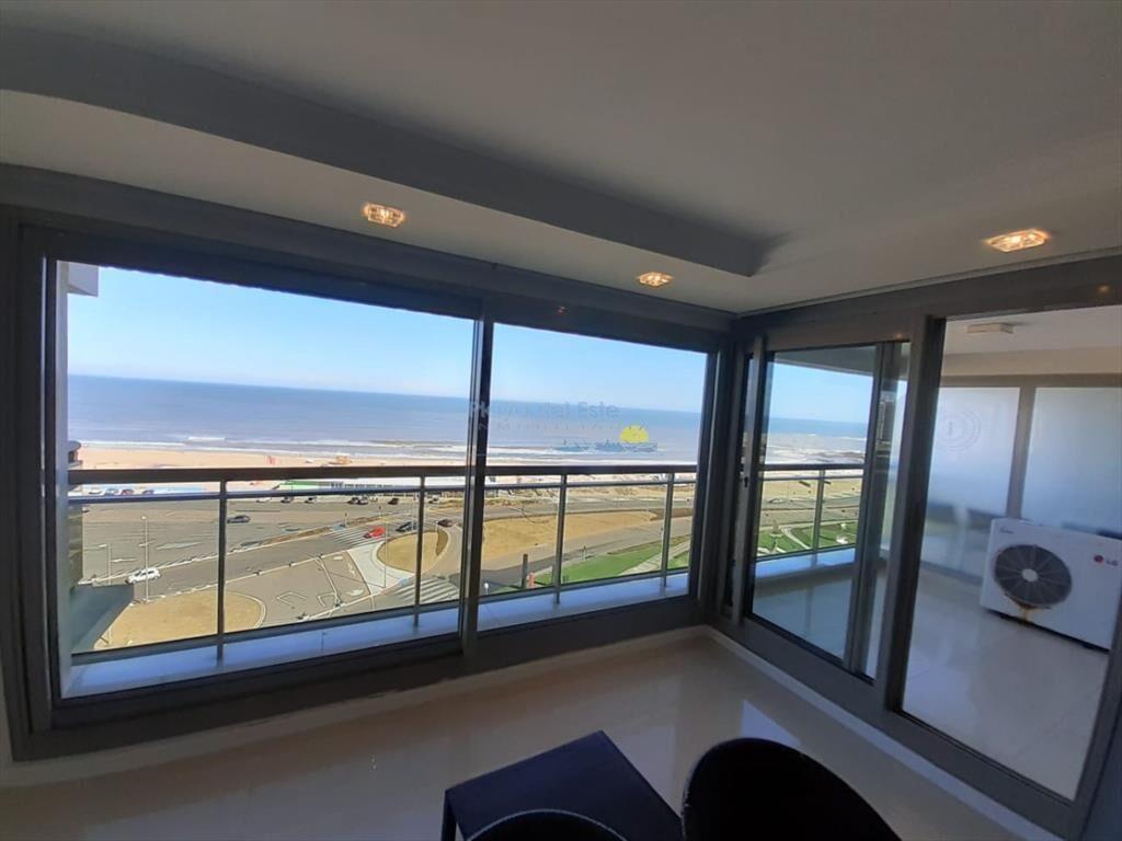 Apartamento en Alquiler de 3 Dormitorios en Punta