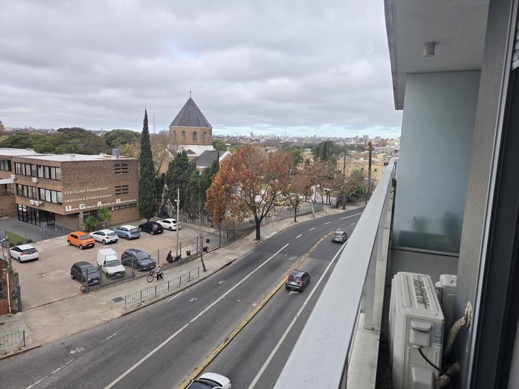 ALAMEDA DEL PRADO, CUARTO PISO AL FRENTE.