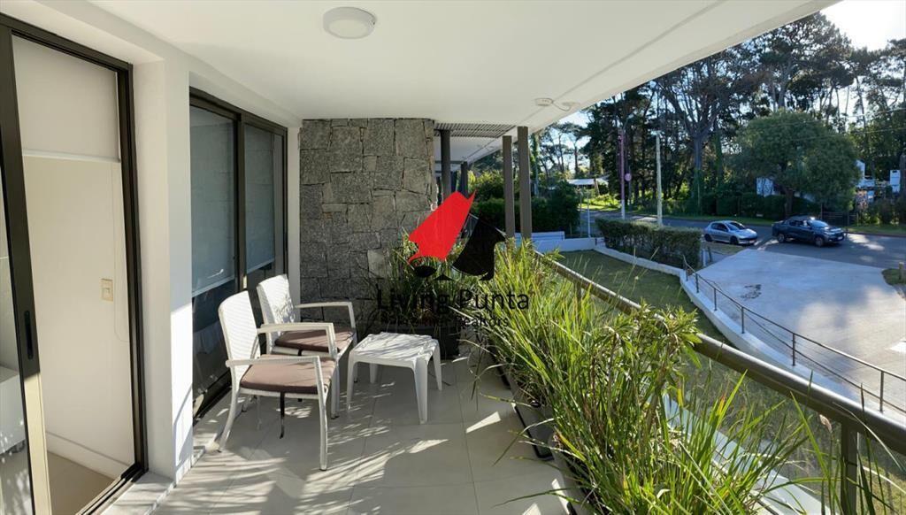 Apartamento con parrillero propio en venta en del