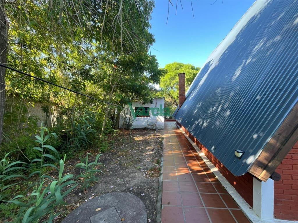 Casa de 3 dormitorios y 2 baños en La Floresta