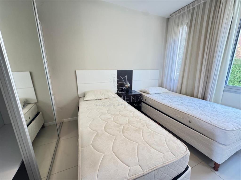 Apartamento a 400 metros de la playa mansa parada