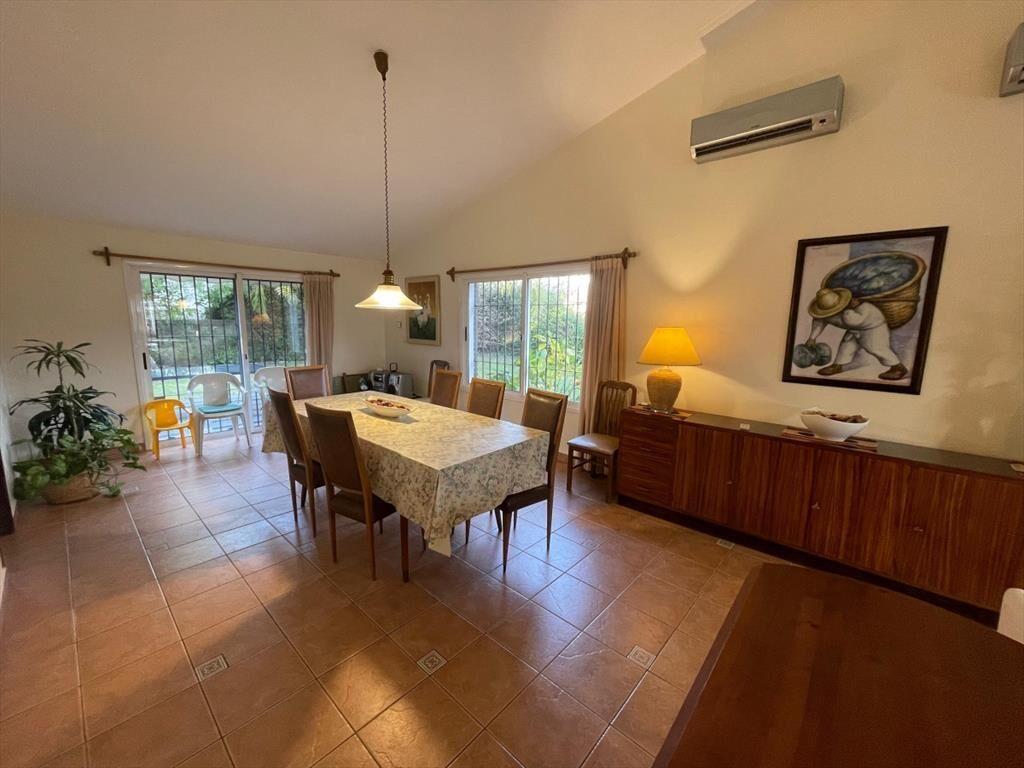 VENTA CASA 4 DORMITORIOS PLAYA MANSA