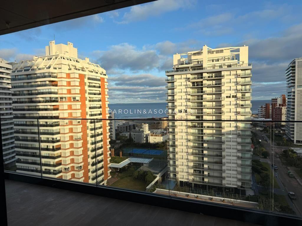En venta apartamento de 2 dormitorios, con vista