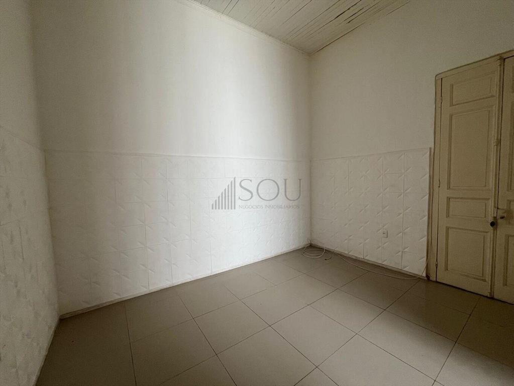 VENDE CASA 4 DORMITORIOS, PATIO CON PARRILLERO PASO MOLINO