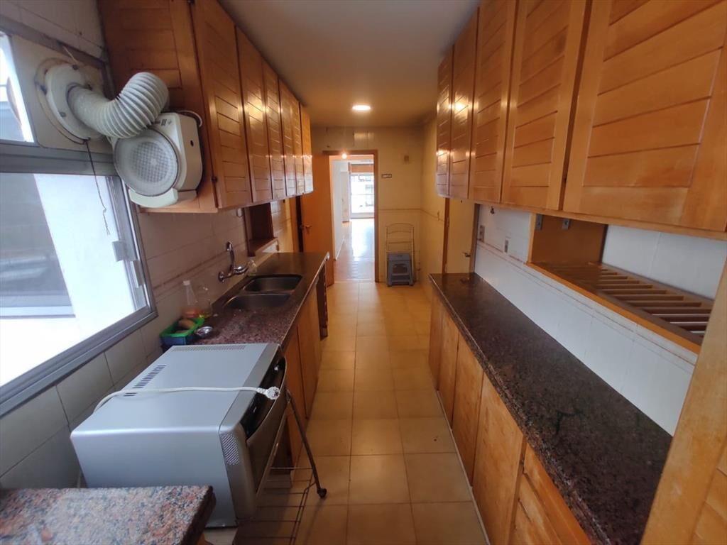 Apartamento en venta 3 dormitorios y servicio sobre Echevar