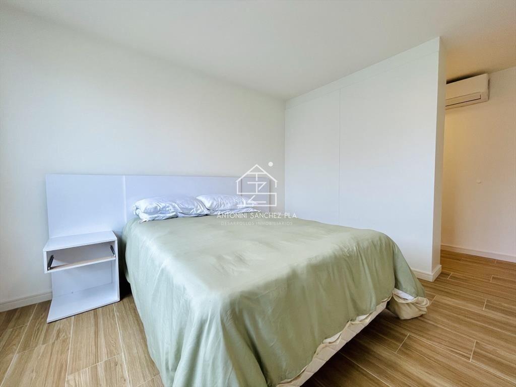 Moderno Apartamento de 2 Dormitorios en Playa del