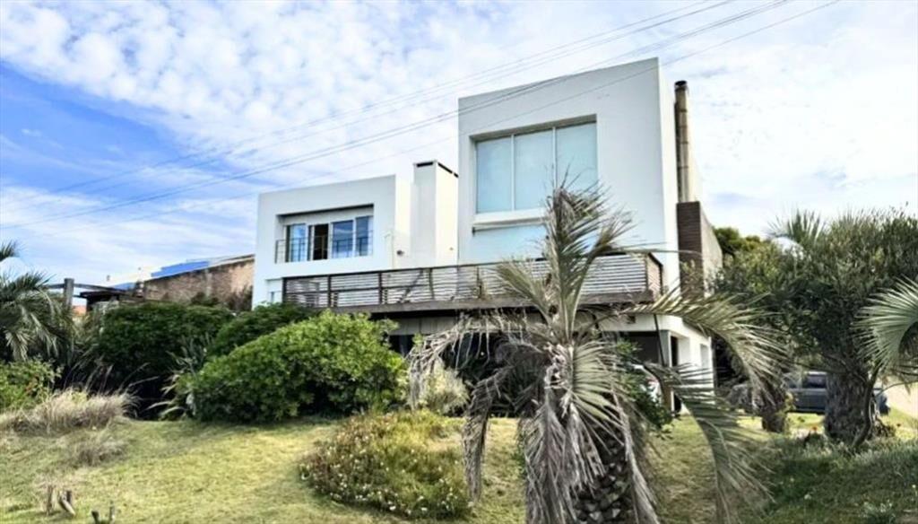 Venta Casa vista al mar La Pedrera Rocha