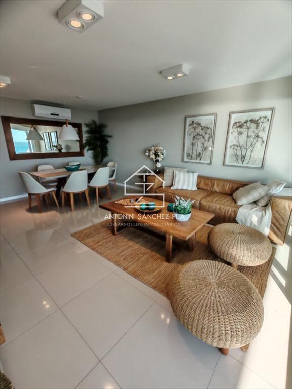 Venta apartamento tres dormitorios Punta del este