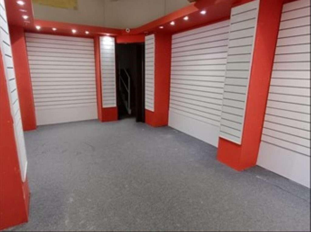 Venta Unión Local 370m2 sobre Av. 8 de octubre esquina Come