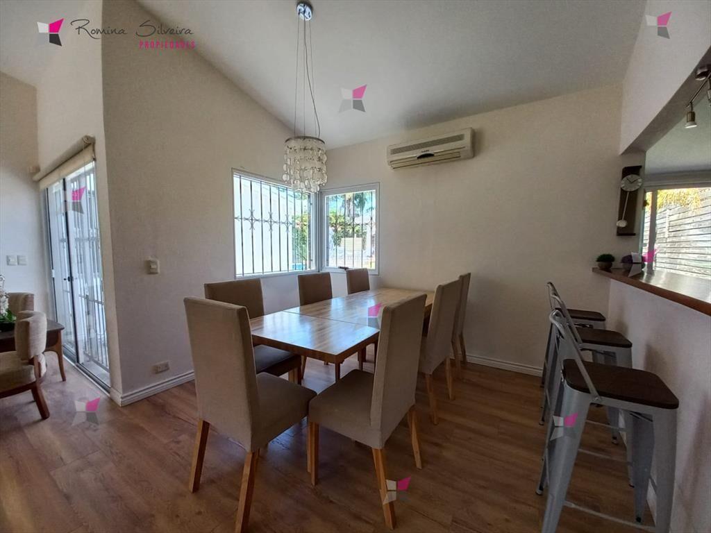 Vende casa de 3 dormitorios totalmente reformada. Con pisci