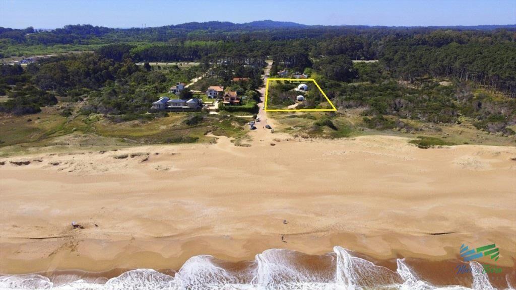 Venta terreno primera linea Playa Mansa