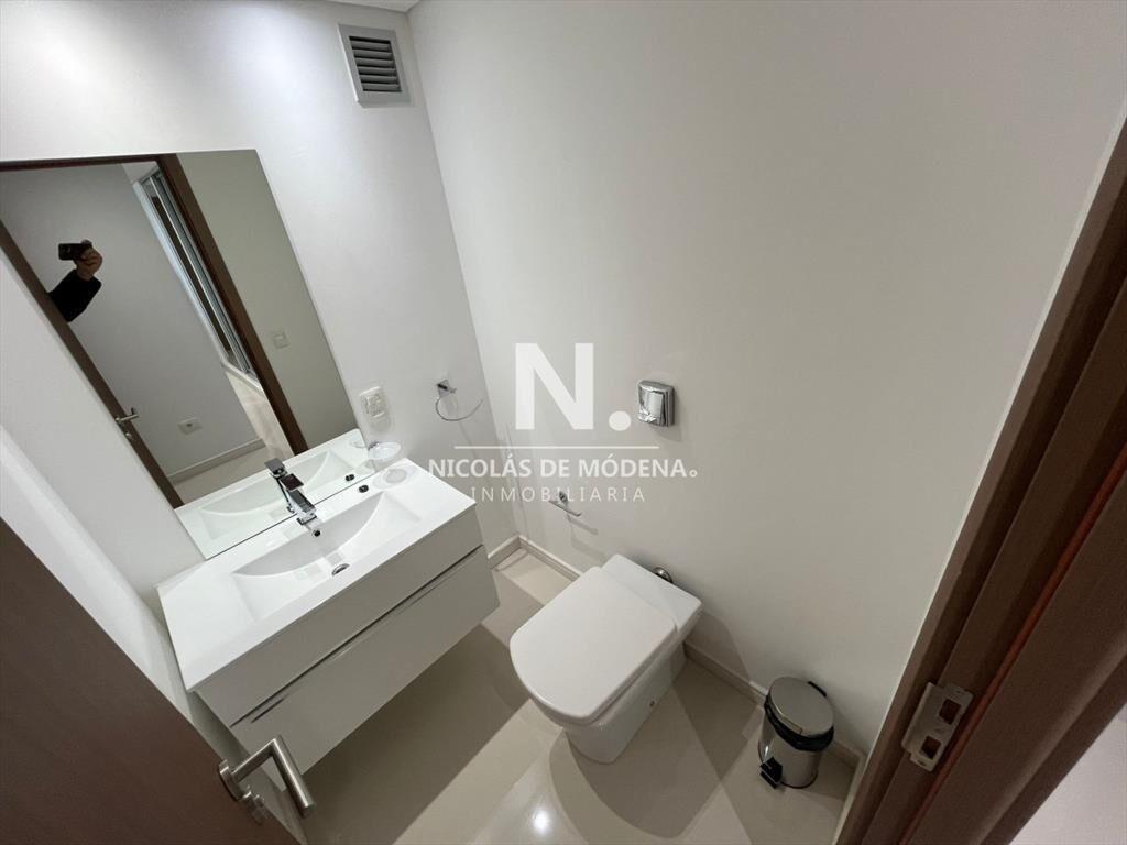 Apartamento en Alquiler, 2 dormitorios, Punta del Este