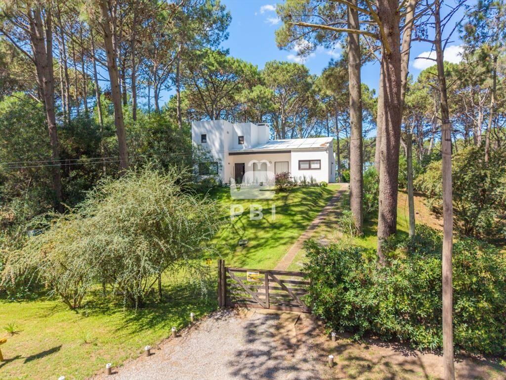 Casa en venta en Club del Lago, Punta Ballena -