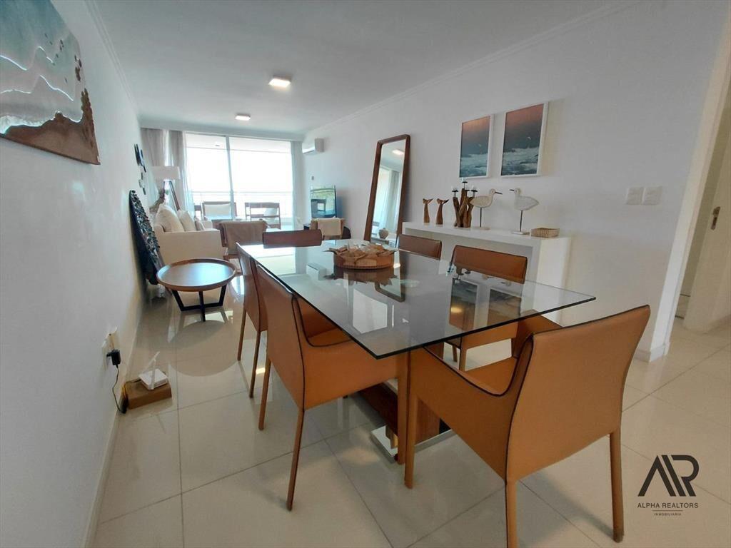 Apartamento en venta c/ cochera en Playa Mansa
