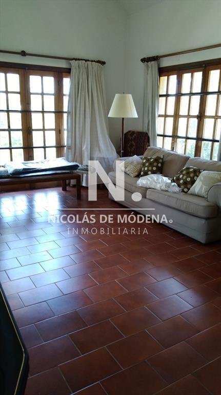 Se vende casa en Playa Mansa de 4 dormitorios al