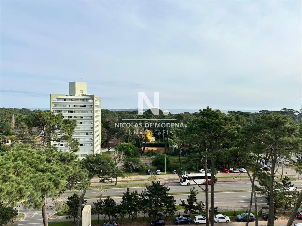 Apartamento de 1 dormitorio en Venta en Av. , del