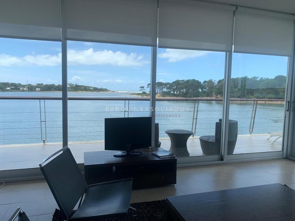Apartamento en venta de 3 dormitorios en Edificio