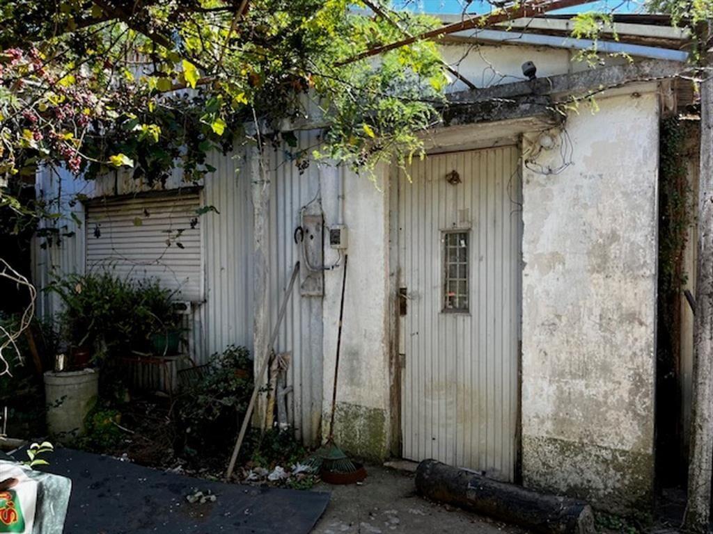 Venta terreno con mejoras en Aires Puros
