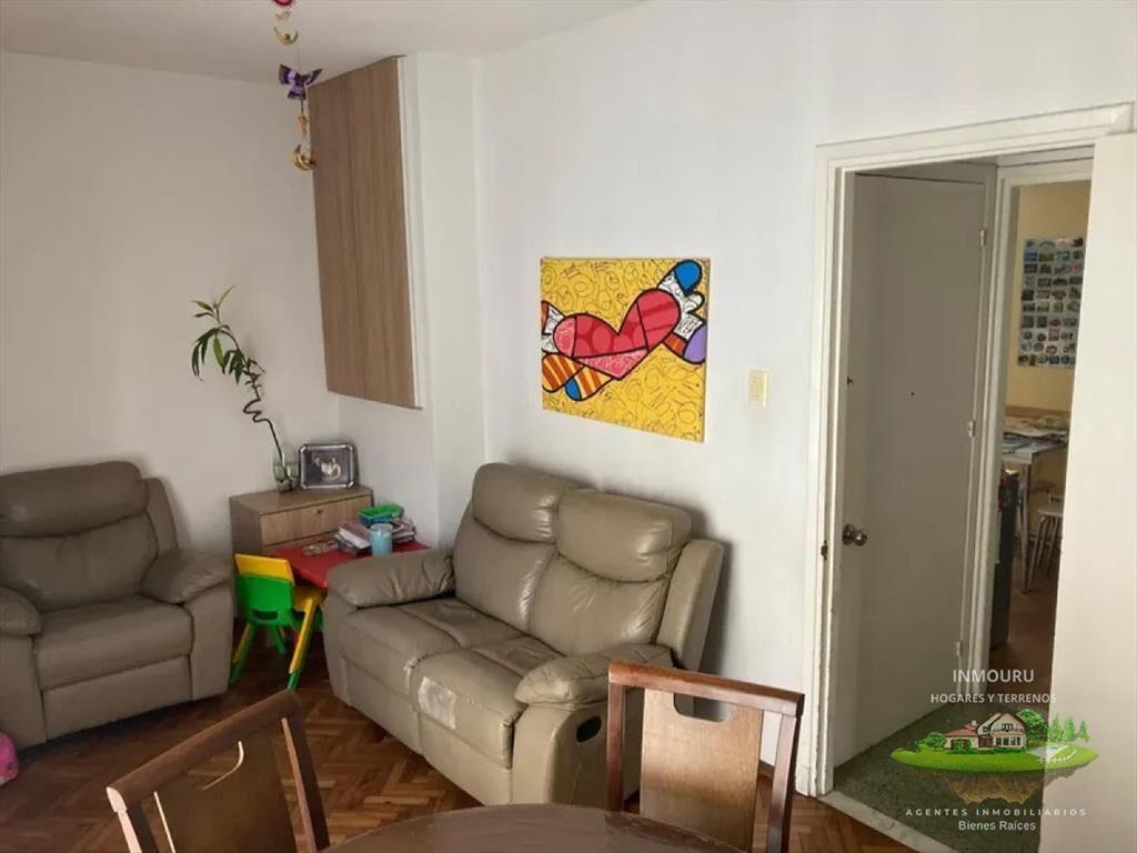 Vendo apartamento a pasos de la rambla