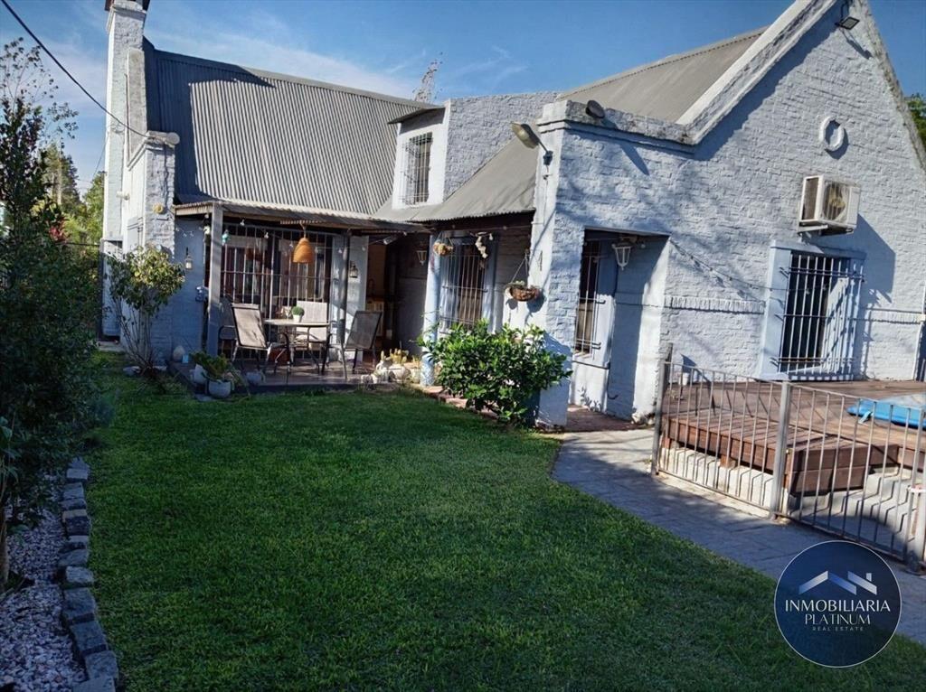 Casa en venta c/ cochera en Médanos de Solymar