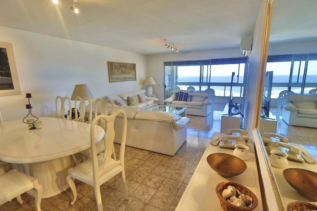 APARTAMENTO EN VENTA 3 DORMITORIOS EN EDIFICIO