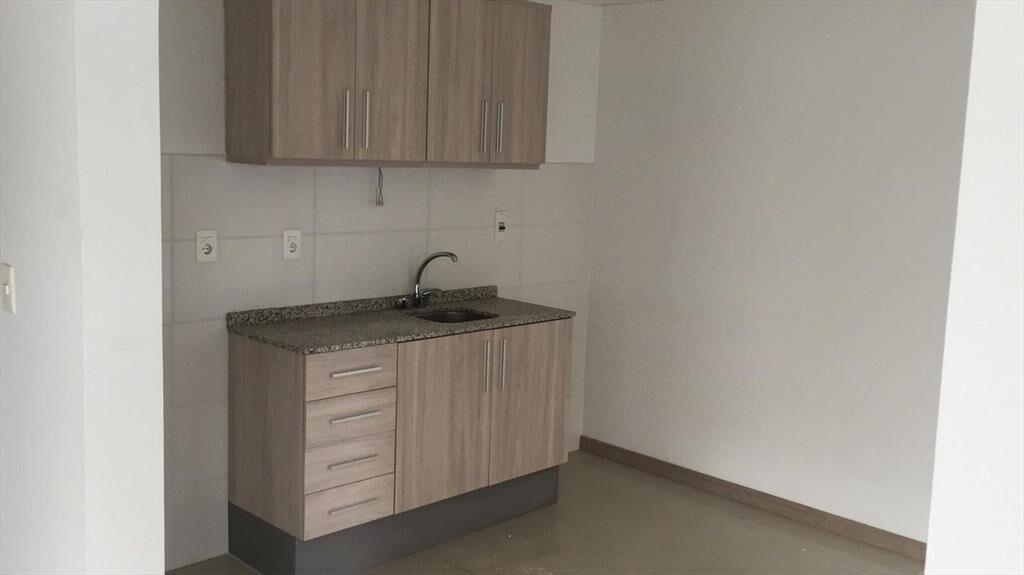 Venta amplia oficina Centro Montevideo City Tower