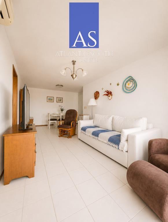 Apartamento de 2 Dormitorios terraza cochera del