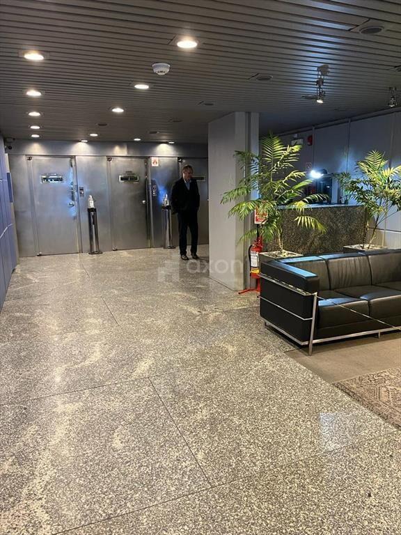 ALQUILER Y VENTA DE GRAN OFICINA CENTRO DE MONTEVIDEO