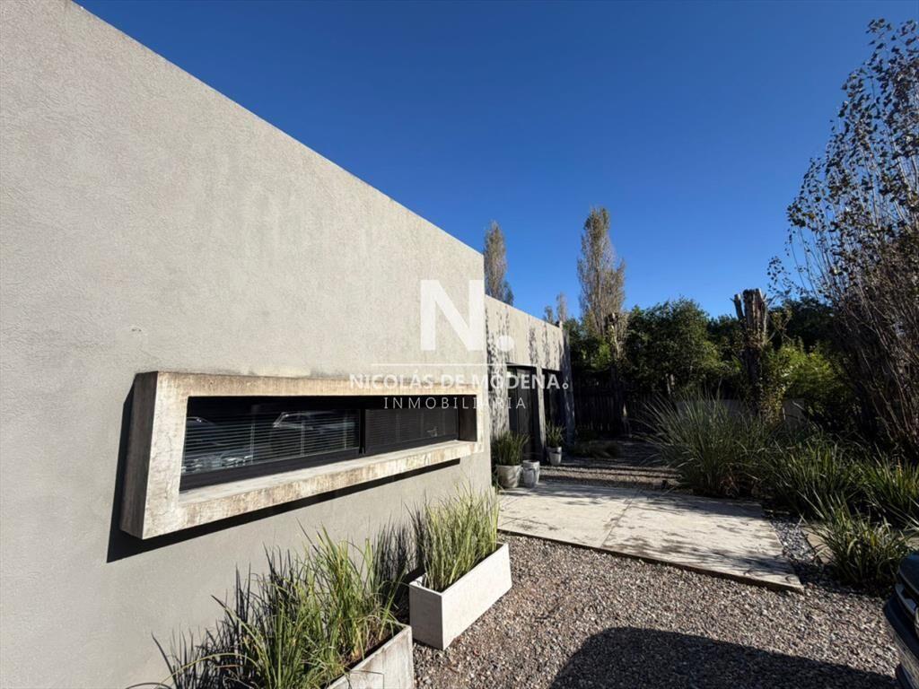 Confortable casa en Barrio Privado de 3 en venta