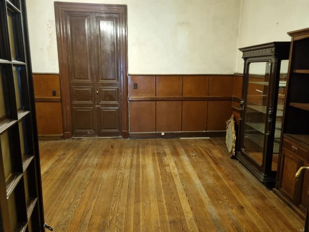 local - Peatonal Sarandi y Bartolome Mitre , 8 mts de frent