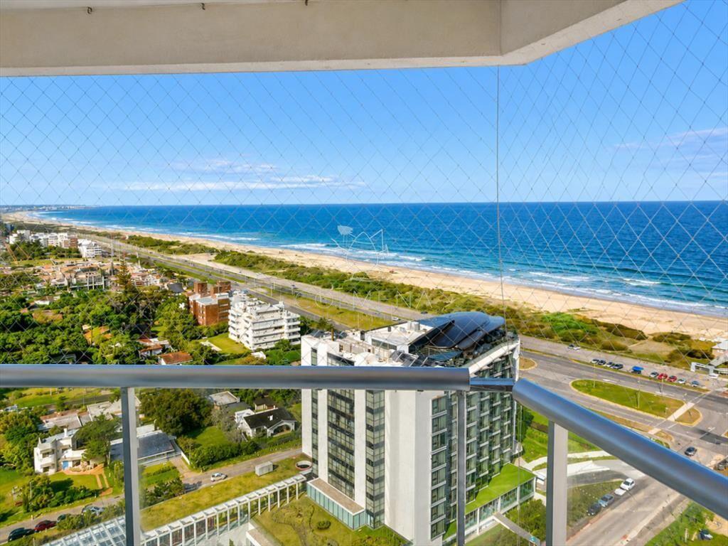 Venta de gran apartamento de 3 dormitorios con en