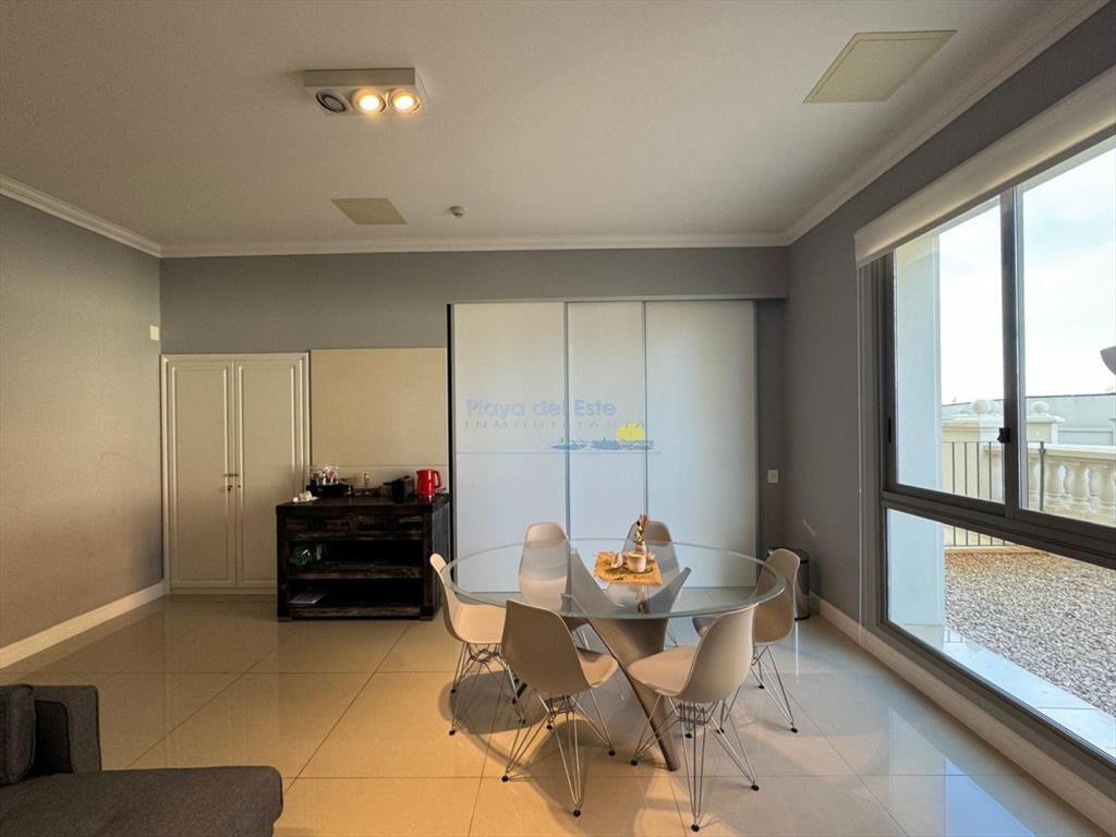 Apartamento en Alquiler de temporada de 1 en , ,