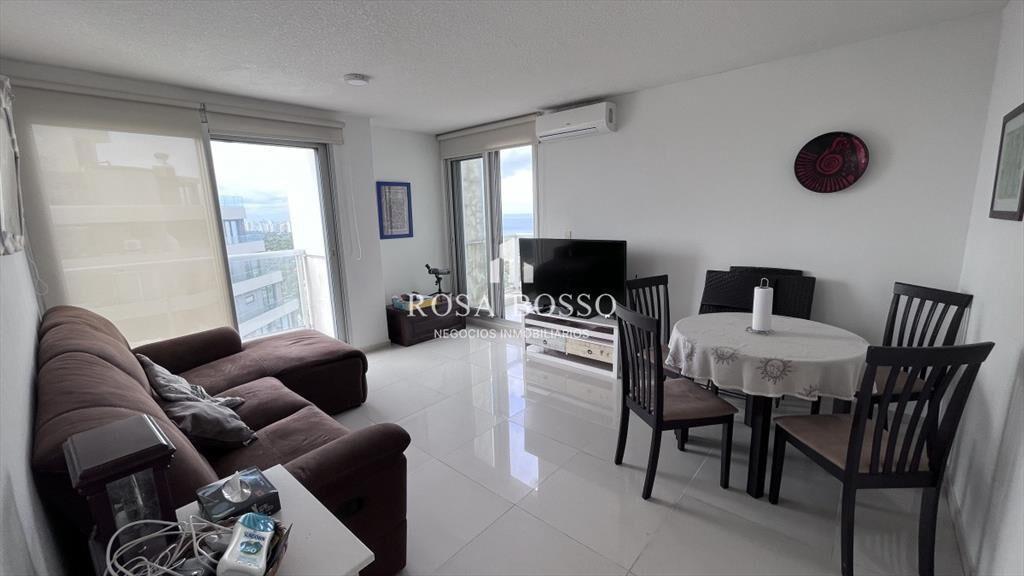 EN VENTA APARTAMENTO 2 DORMITORIOS,ROOSEVELT