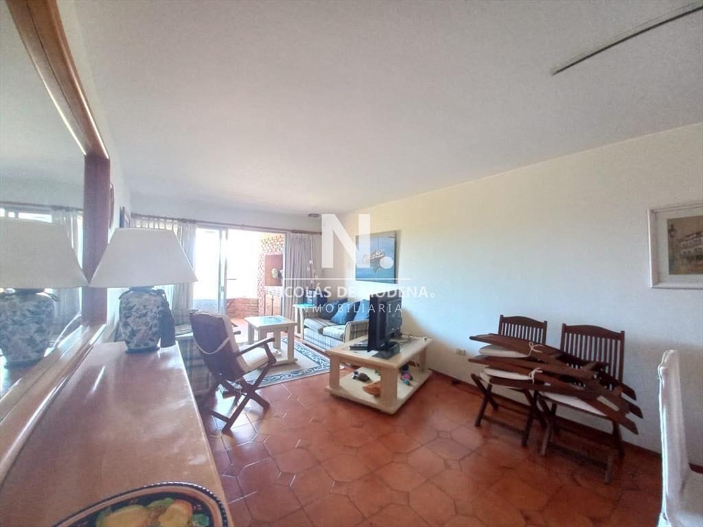 Apartamento en primera fila de Playa Mansa, con 3
