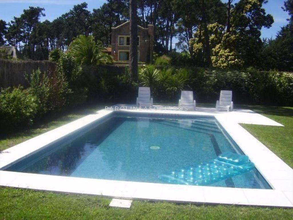 Muy linda casa de 3 dormitorios + piscina en en