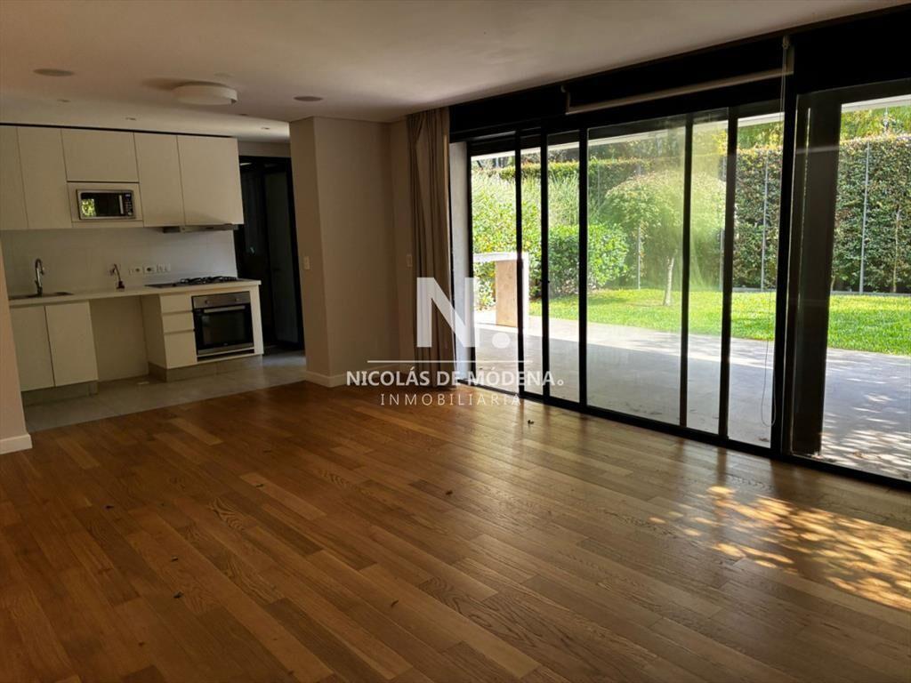 Venta Apartamento 3 Dormitorios con Cochera y Piscina en Ca