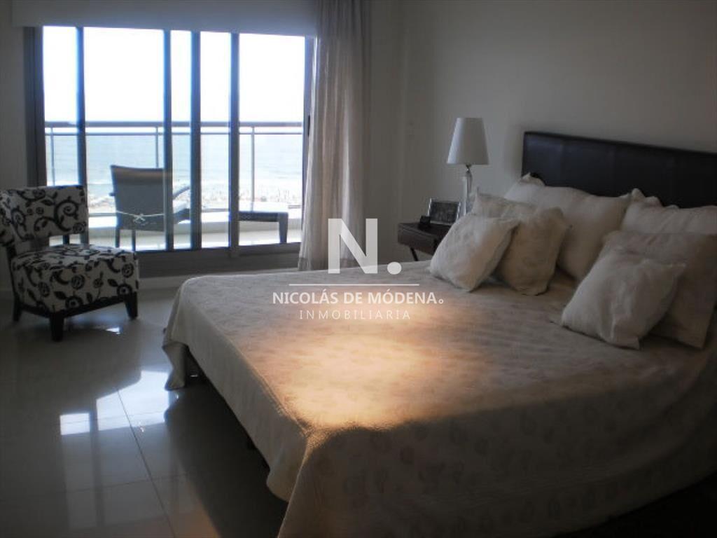 Apartamento en Playa Brava, Torre Impaeriale