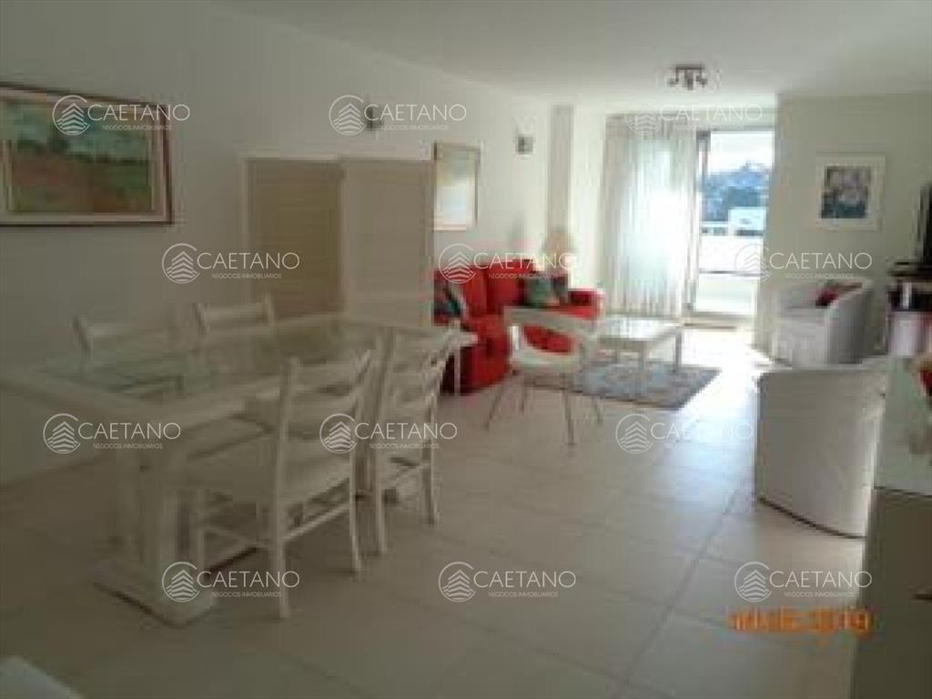 Apartamento, Playa Brava 3 dormitorios y 3 baños