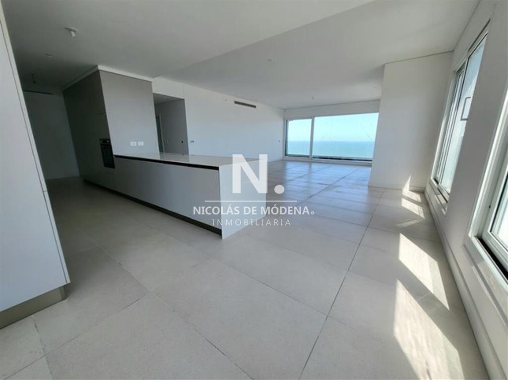 Vende apartamento con hermosa vista, de 4 en del