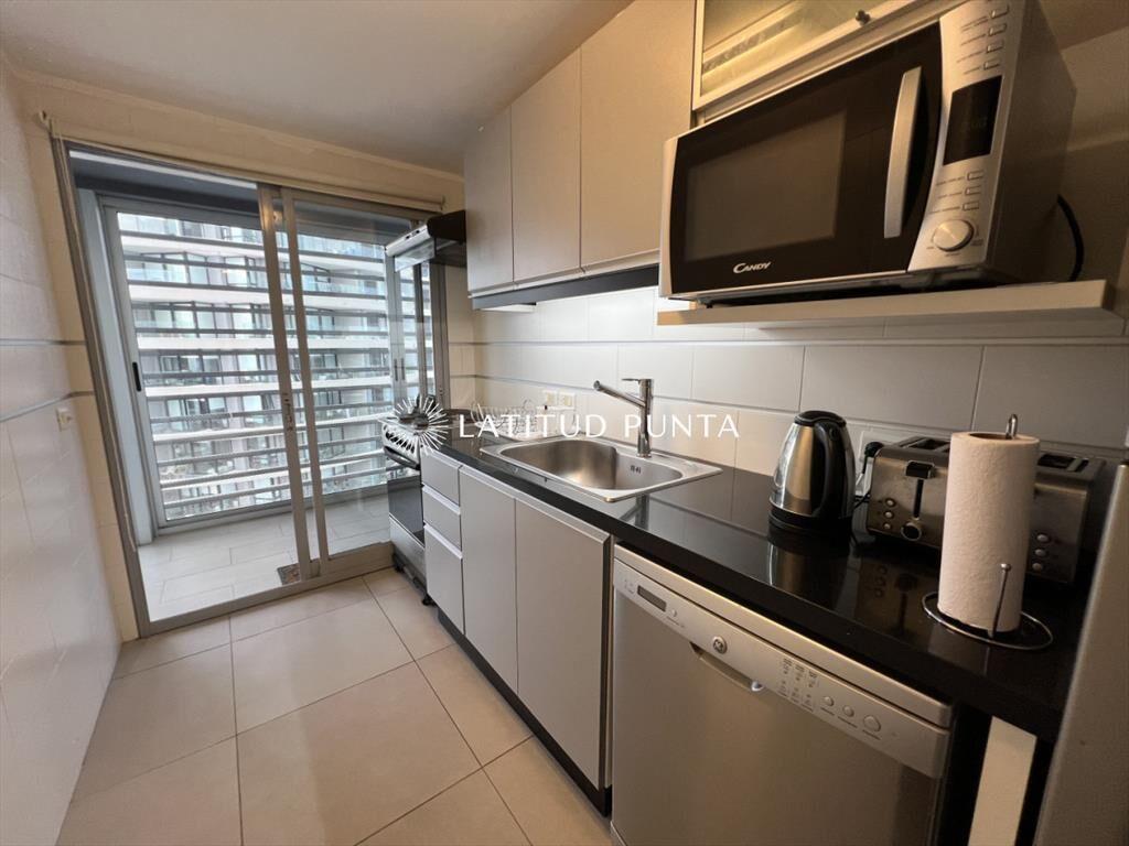 Apartamento de 2 dormitorios con parrillero.