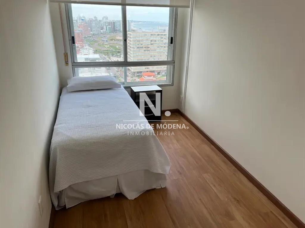 Elegante apartamento a la venta de 3 dormitorios