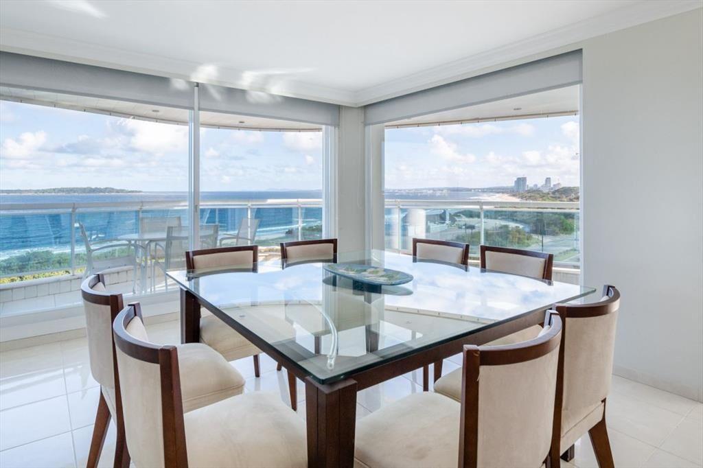 Apartamento frente al Mar - Tres Dormitorio Suite con Vista