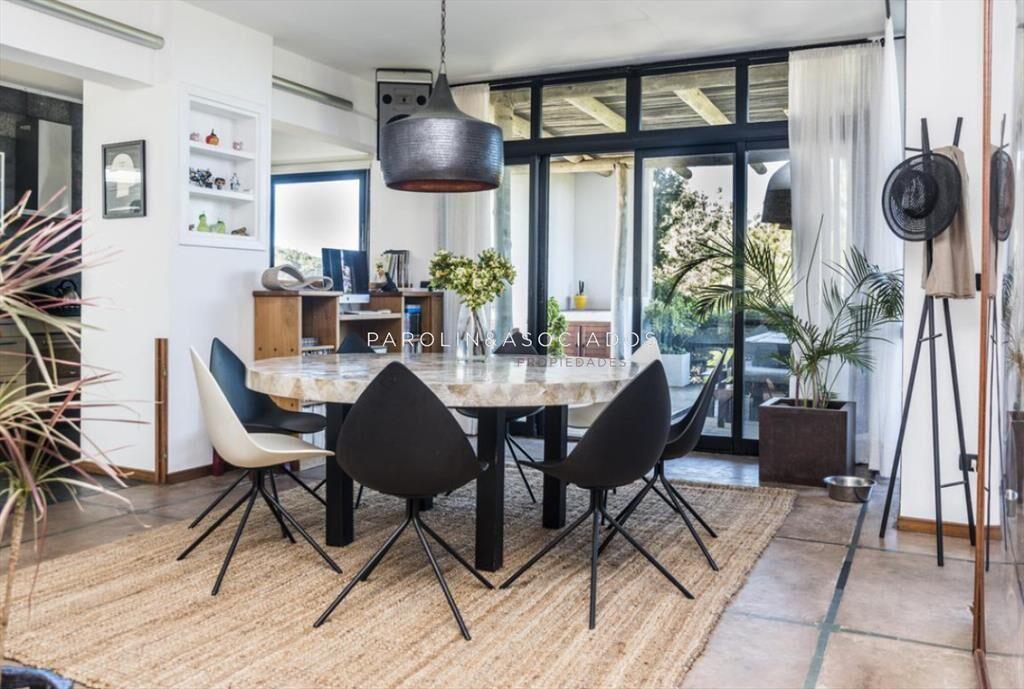 Casa en Venta de 4 Dormitorios en Village del