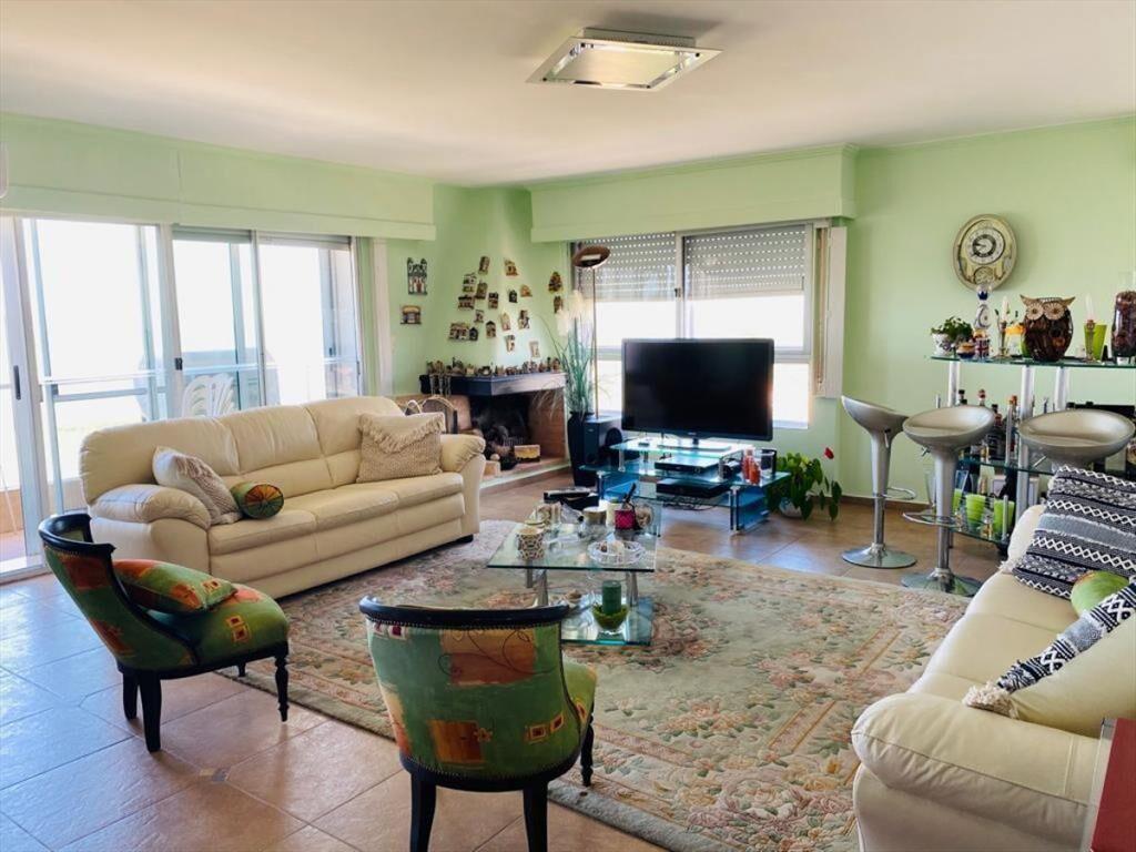 Apartamento 4 dormitorios, primera linea Mansa