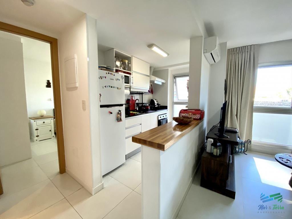 Apartamento en alquiler sobre Roosevelt con y del